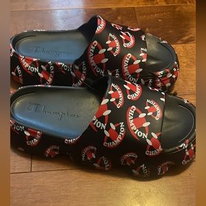 Champion Meloso Squishy Smiley Sandals Size 8